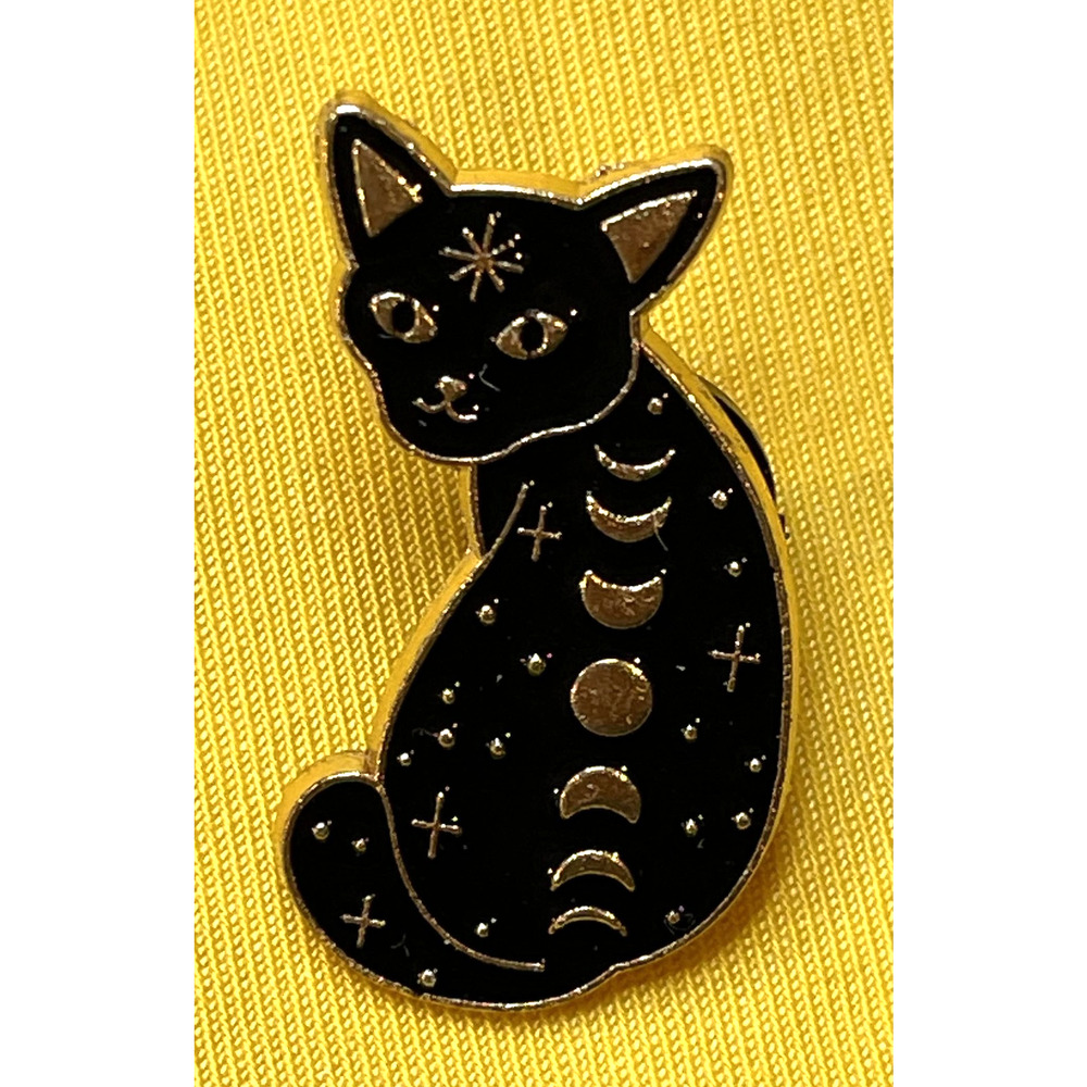 NWOT Celestial Cat Brooch Lapel Pin Enamel Black Gold Toned Moon Stars Kitten